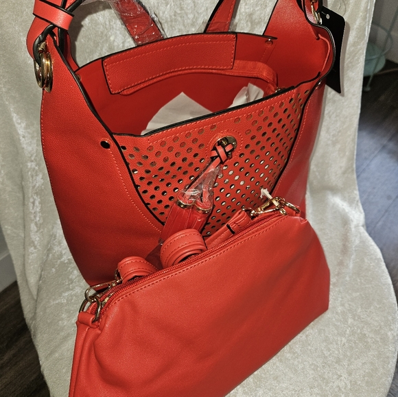 NEW MKF Collection by Mia K. Lynn Farrow Eyelet Cutout Purse - Picture 4 of 6